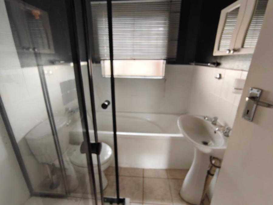 2 Bedroom Property for Sale in Langenhovenpark Free State